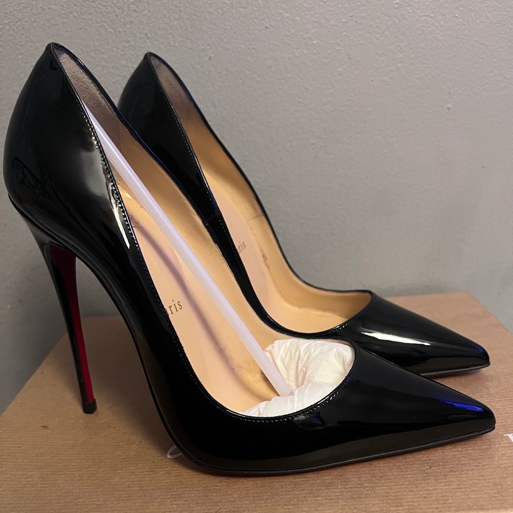 Christian Louboutin So Kate